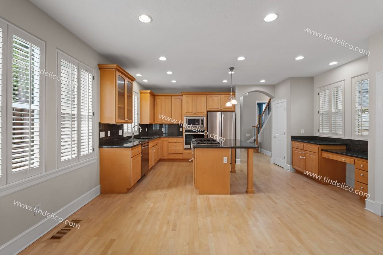 4240 Nw 125th Ave - Photo 5 of 25