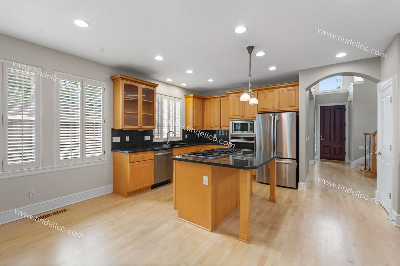 4240 Nw 125th Ave - Photo 6 of 25