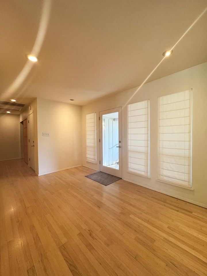 620 Lincoln St - Photo 3 of 21