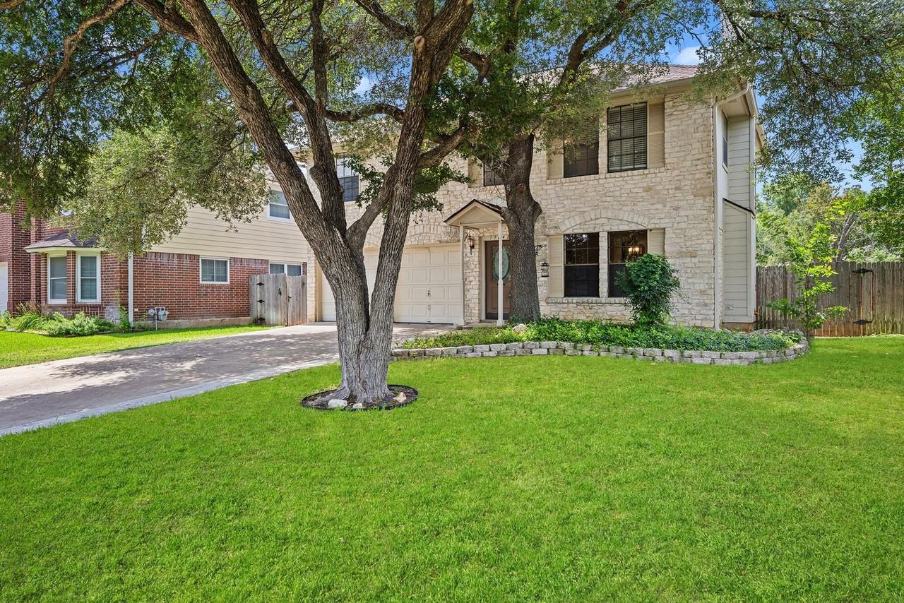 17842 Park Valley Dr - Photo 3 of 42