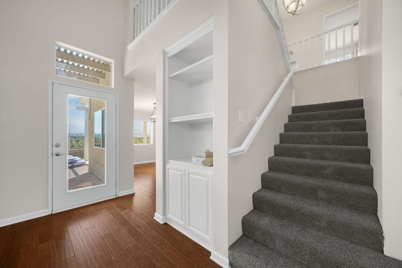 934 Big Spring Ct - Photo 4 of 24