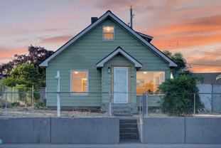 1503 E Wellesley Ave - Photo 1 of 1