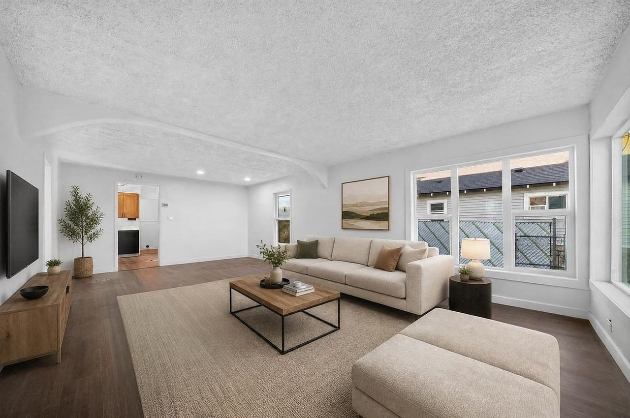 1503 E Wellesley Ave - Photo 3 of 46
