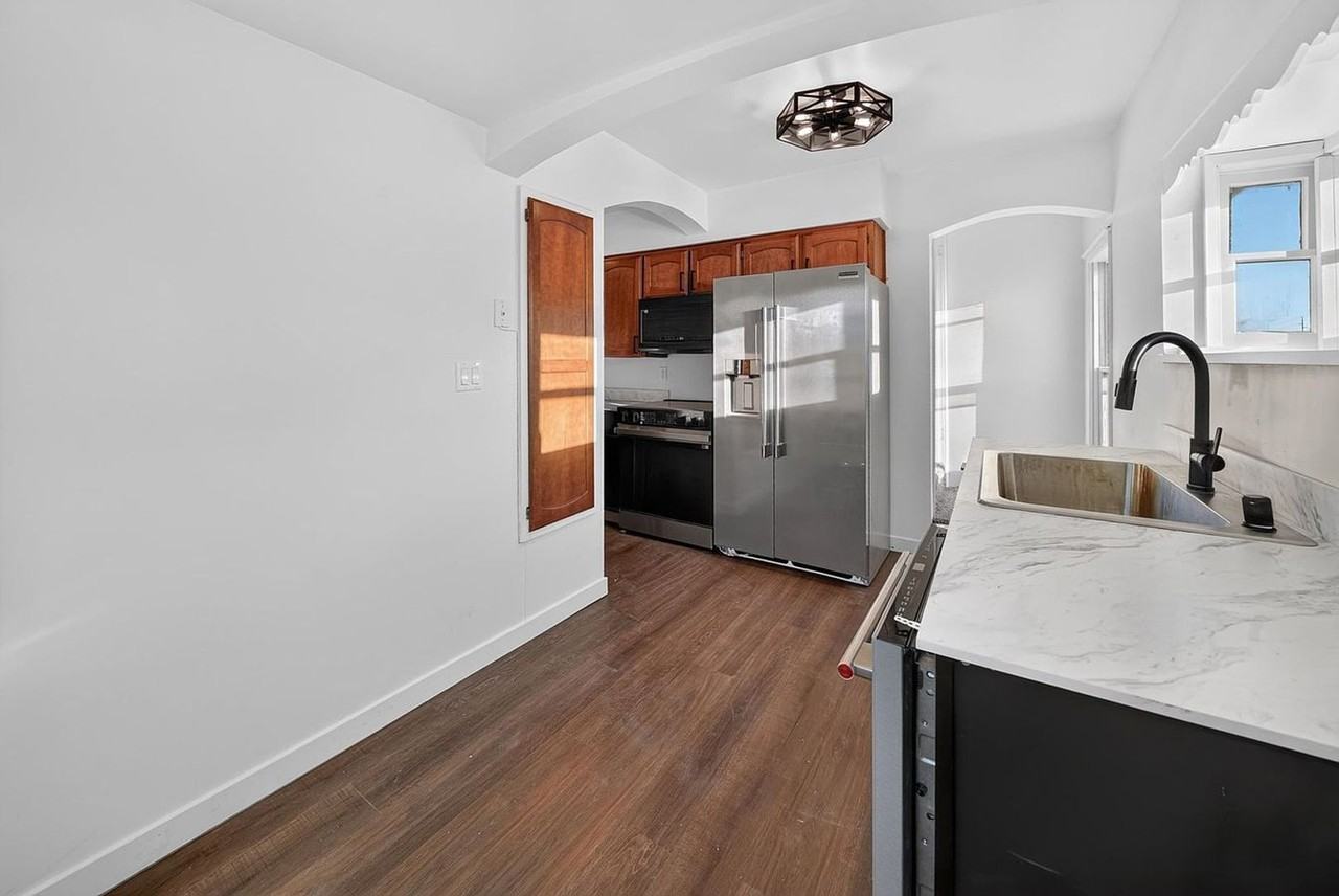 1503 E Wellesley Ave - Photo 4 of 46