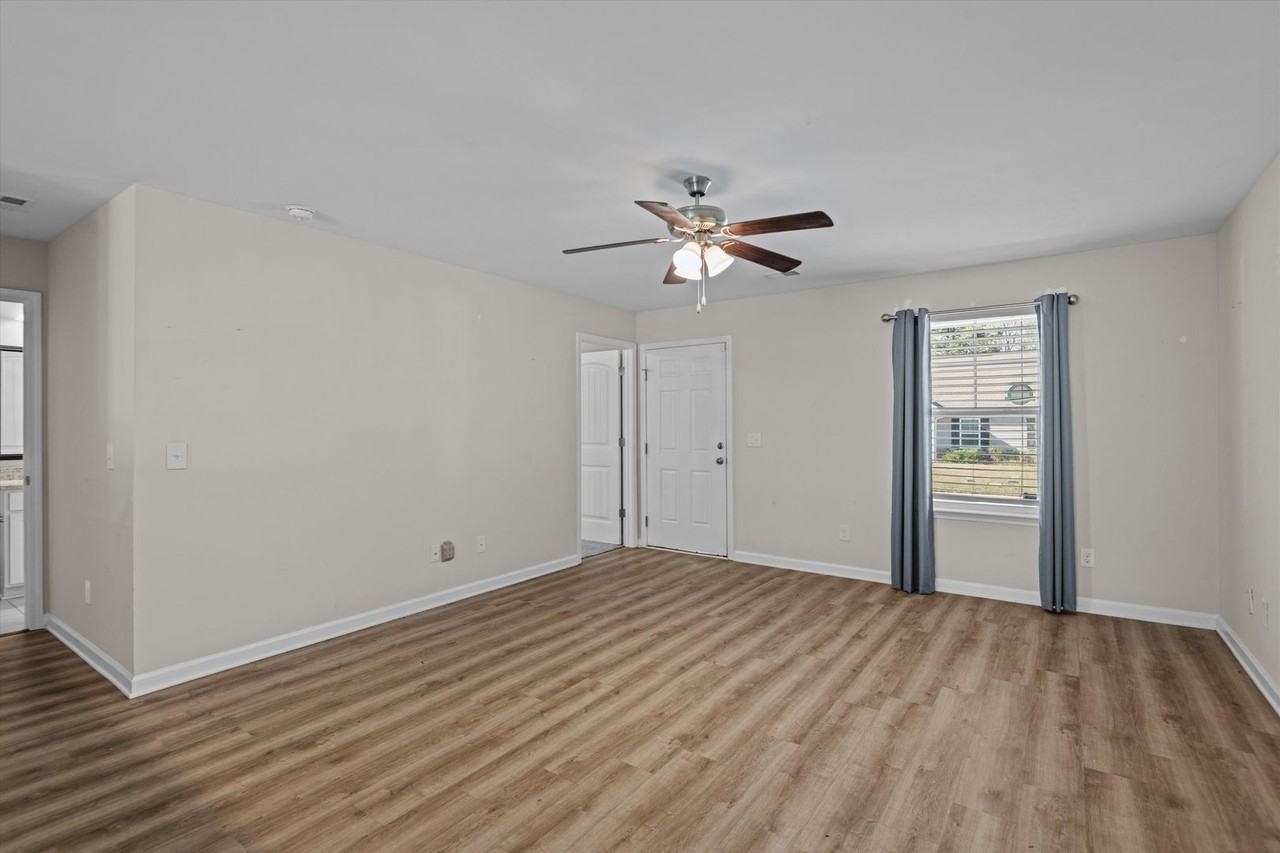 297 Wahoo Cir - Photo 3 of 19