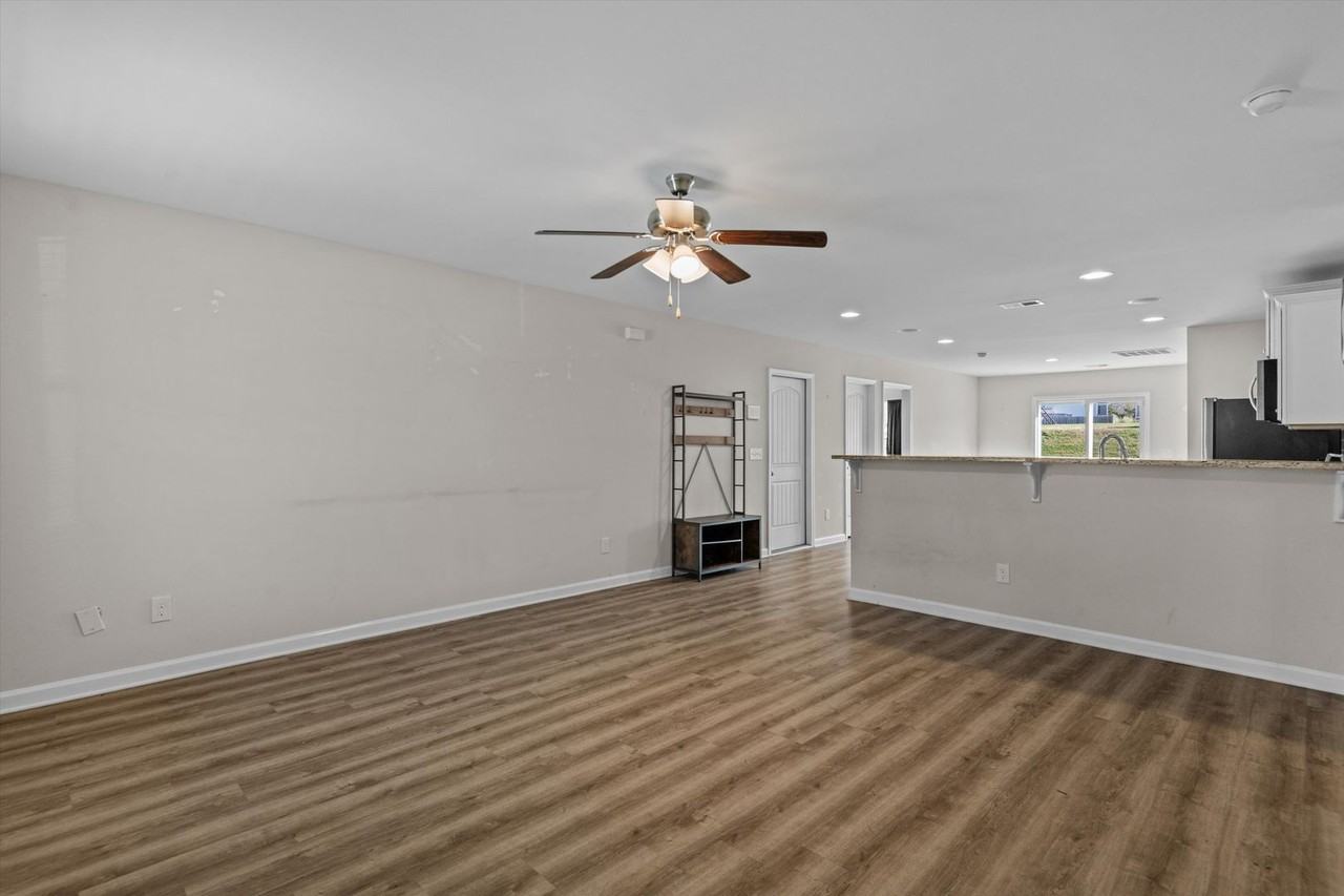 297 Wahoo Cir - Photo 6 of 19