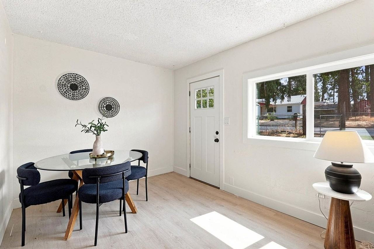 10515 E 10th Ave - Photo 6 of 32