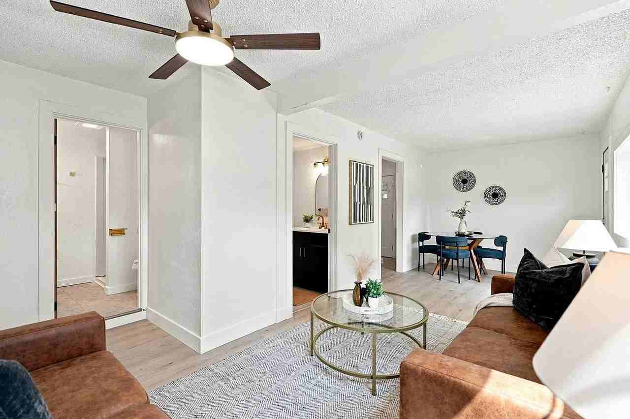 10515 E 10th Ave - Photo 7 of 32