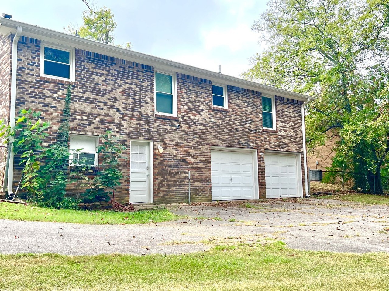 609 Chrisman Dr - Photo 3 of 3