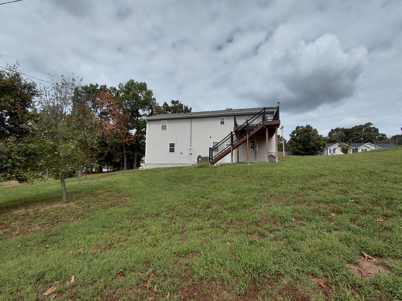 15430 Top Dr - Photo 3 of 19