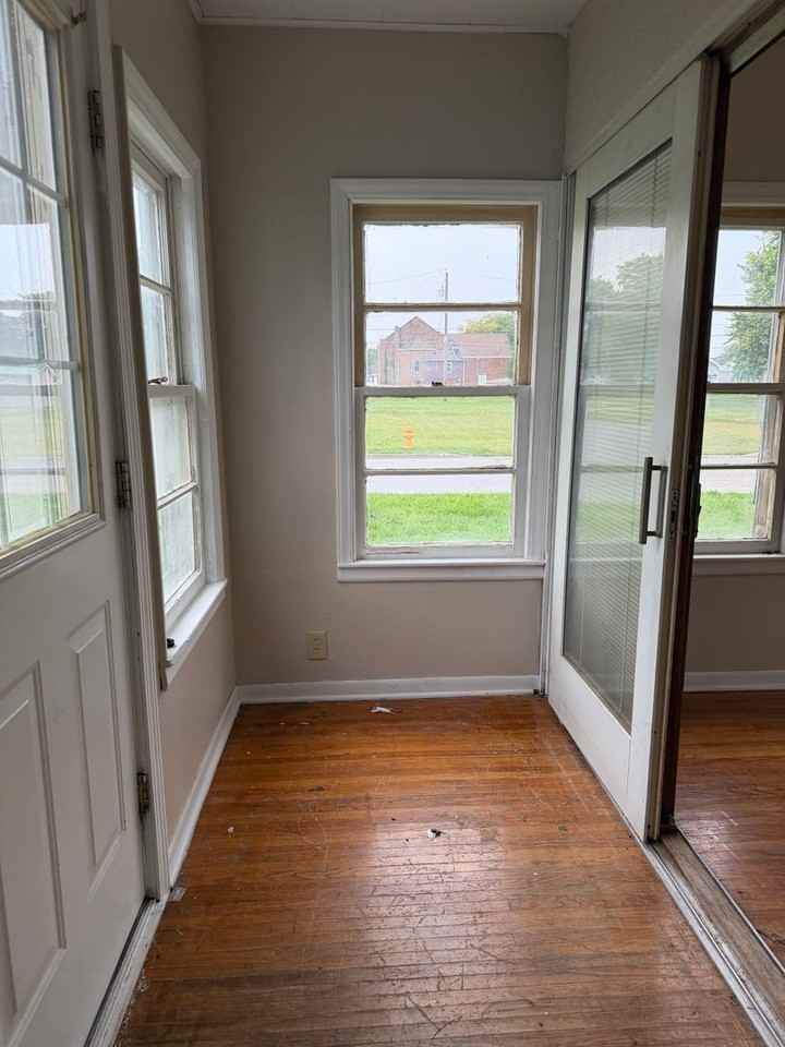 1241 S 27th St - Photo 2 of 15