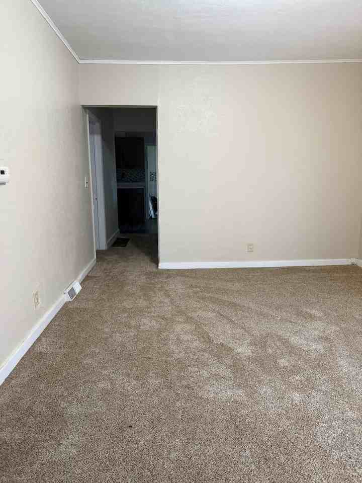 1241 S 27th St - Photo 4 of 15