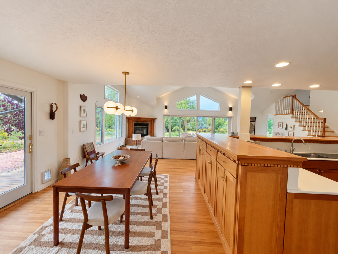 1032 Linden Gate Ct - Photo 4 of 21