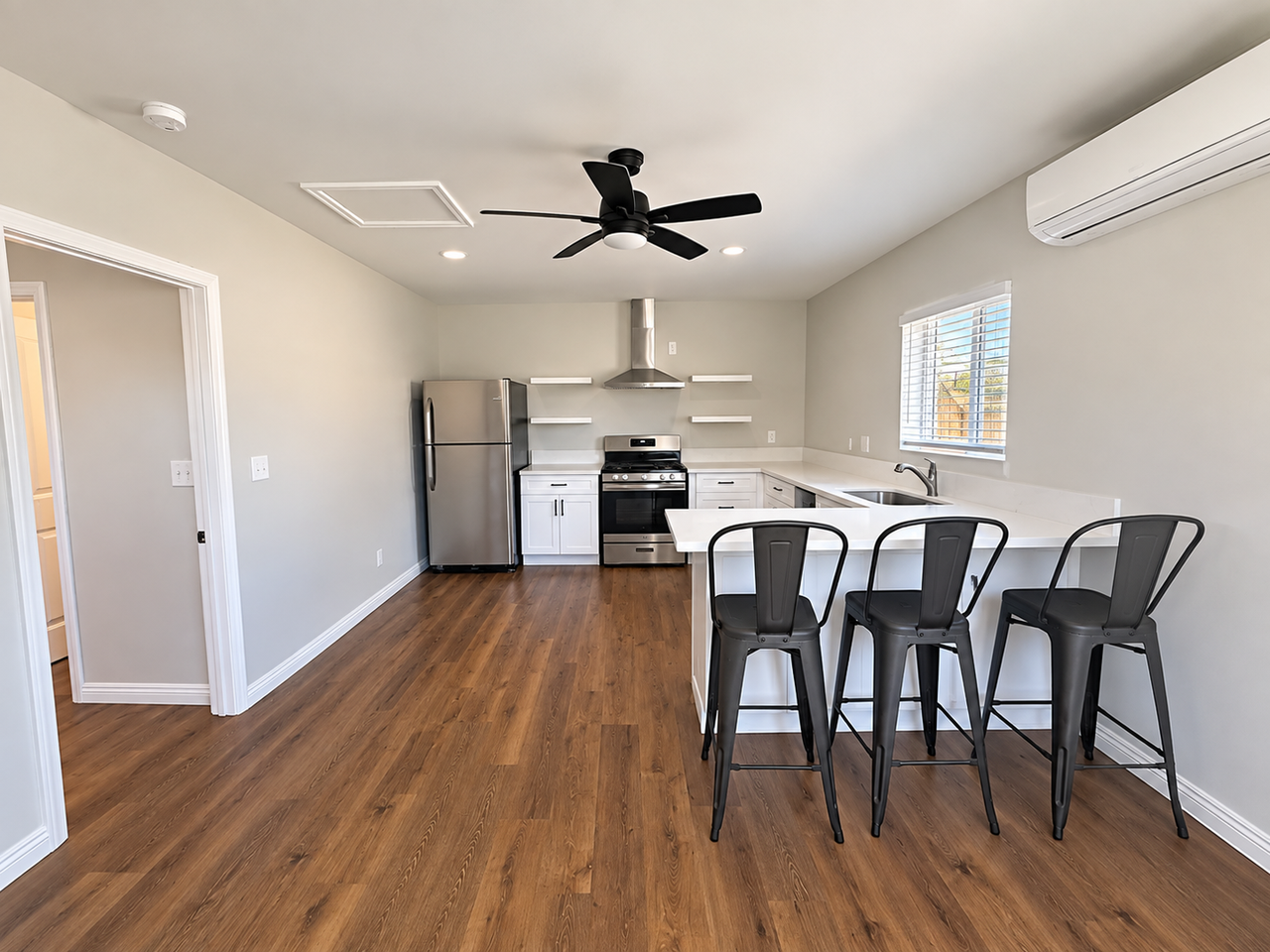 7788 1/2 Laurel Ave - Photo 2 of 9