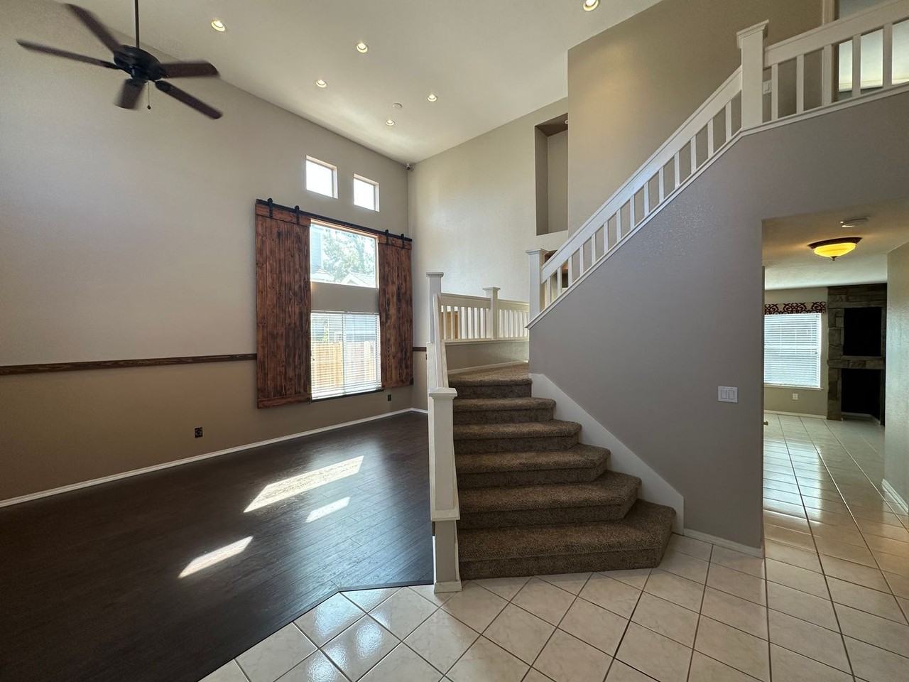 5144 Pioneer Way - Photo 6 of 31