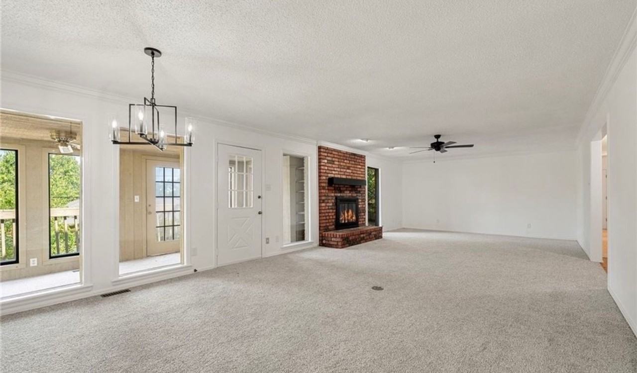 7509 Dover Pl - Photo 3 of 18