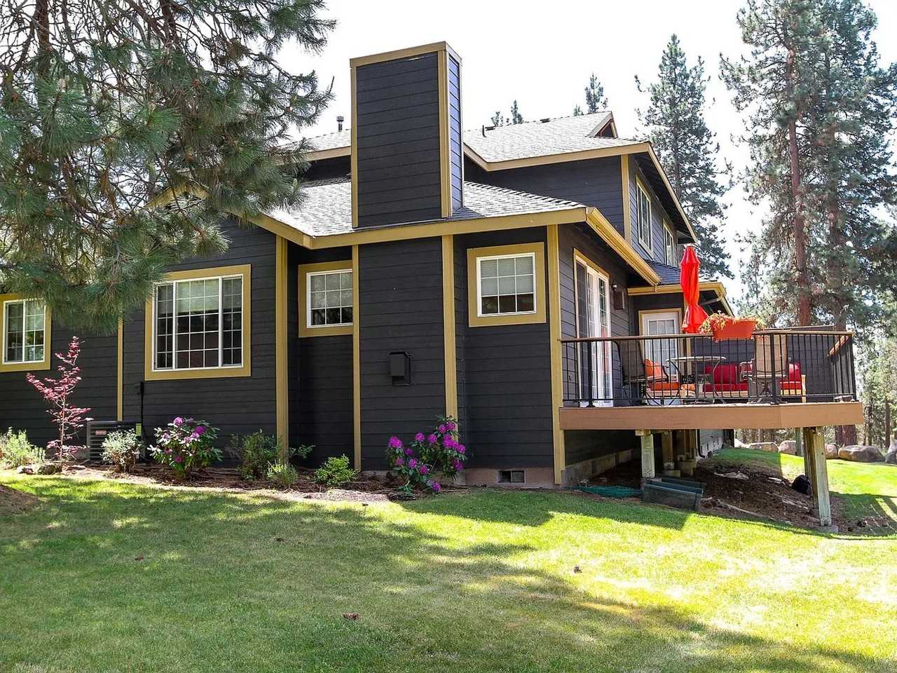 5060 Swallow Ct - Photo 3 of 24
