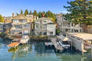 featured image of 3711 Lake Washington Blvd N