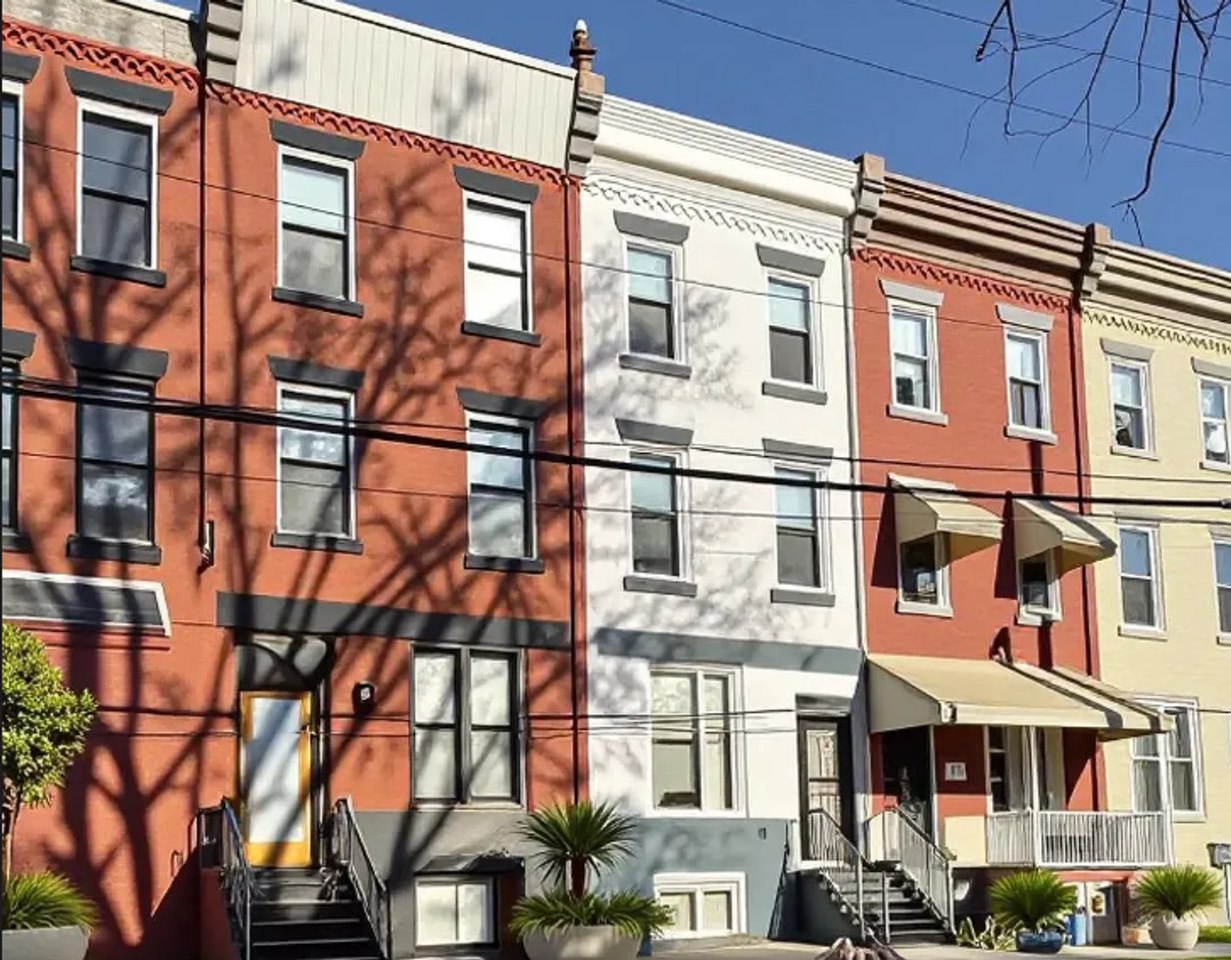1557 N 29th St - Photo 2 of 19