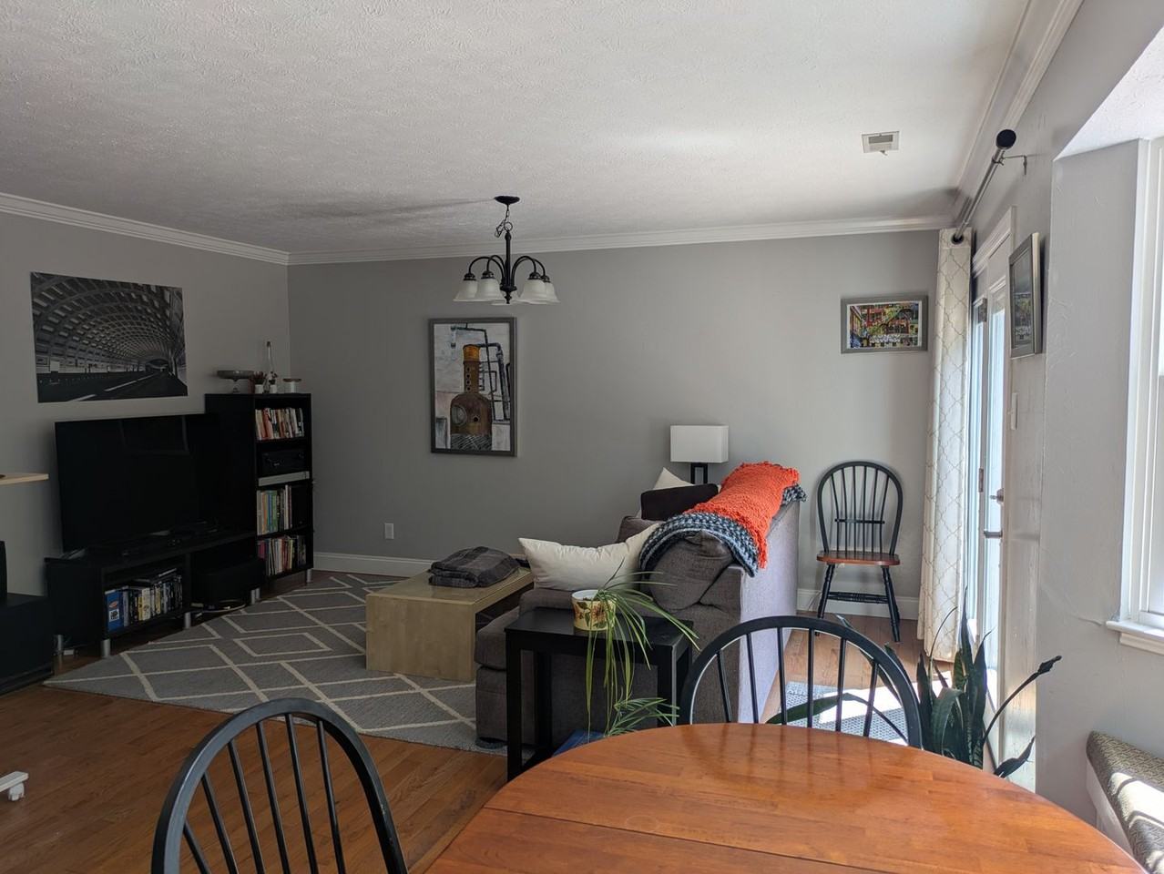 1221 Reston Ct - Photo 2 of 8