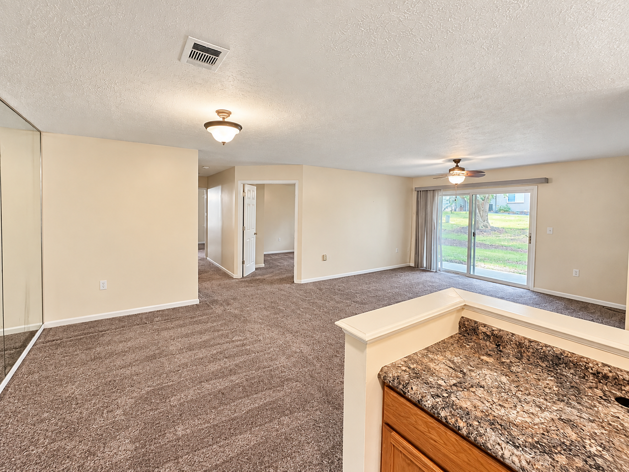 10300 Southern Meadows Dr - Photo 4 of 15