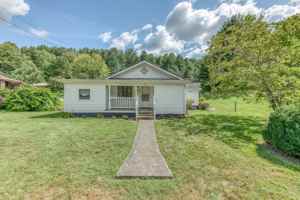 featured image of 222 Hulen Ave