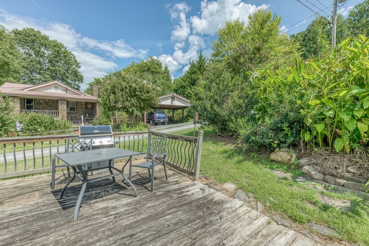 222 Hulen Ave - Photo 4 of 40