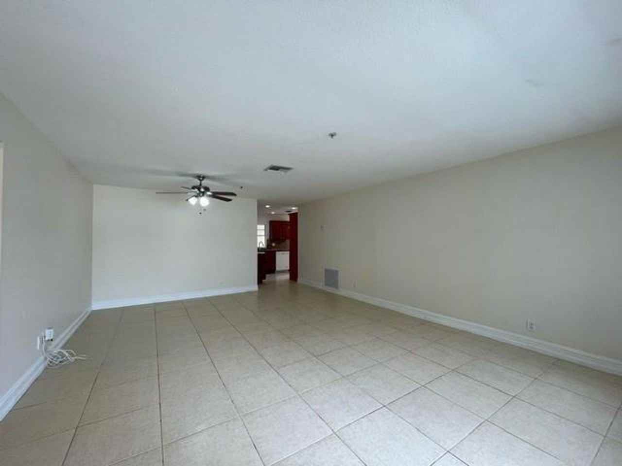 22744 Sw 55th Ave - Photo 4 of 16