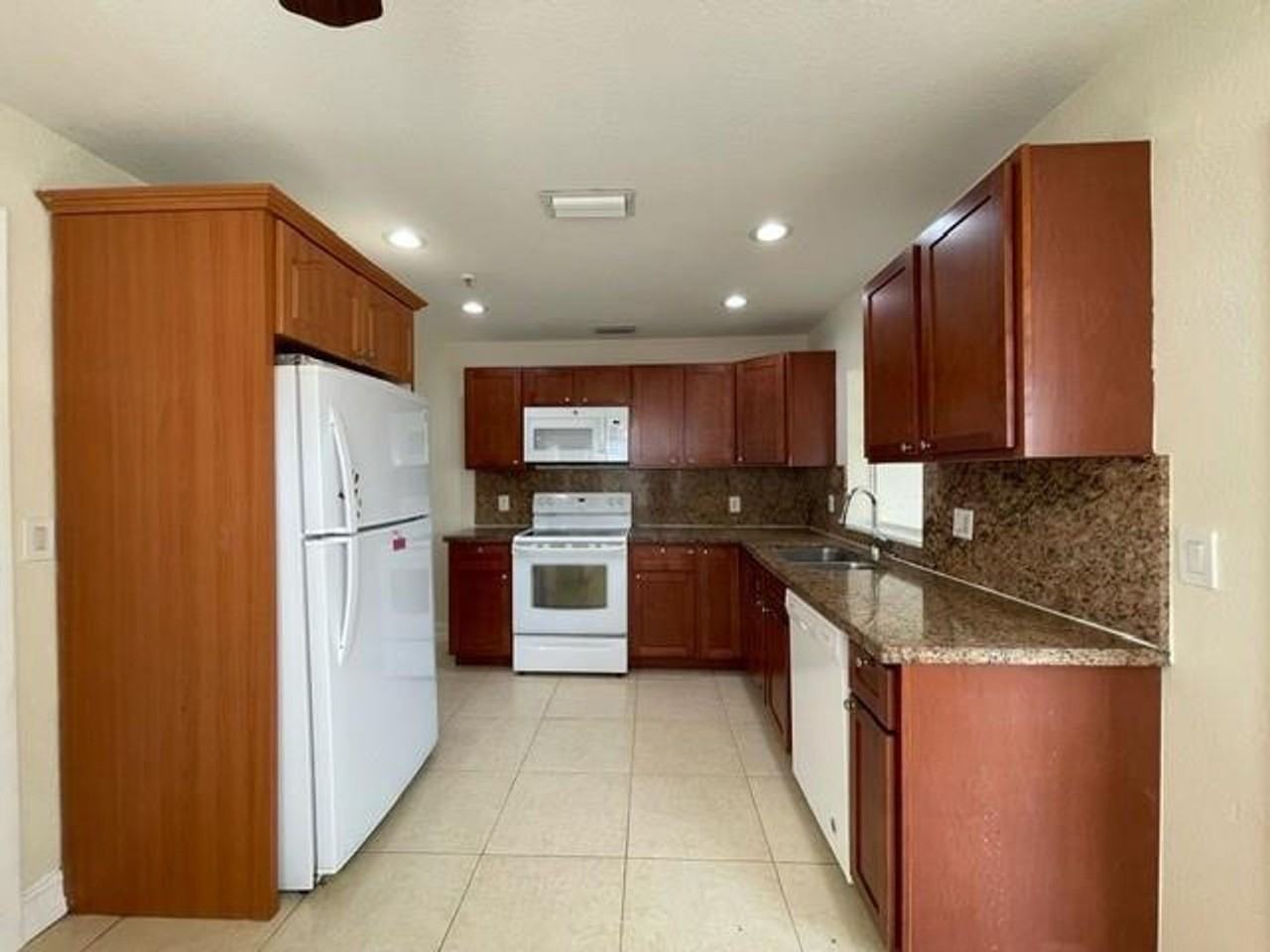 22744 Sw 55th Ave - Photo 6 of 16