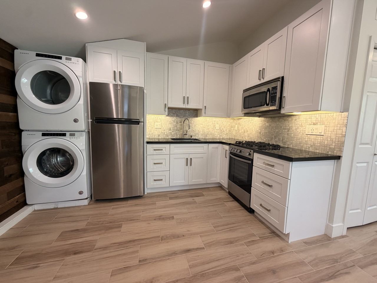 7537 Royer Avenue - Photo 4 of 15