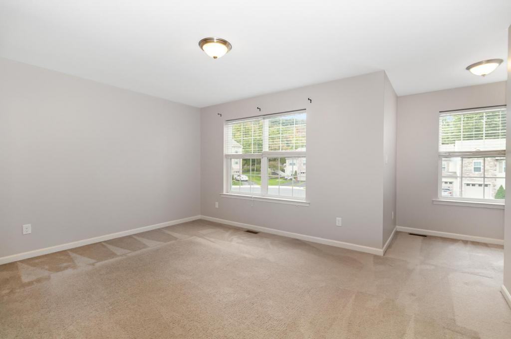 39 Crooked Dr - Photo 6 of 27