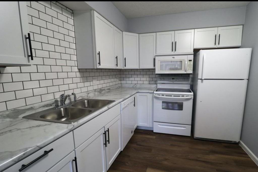 526 S 25th St #1 - Photo 4 of 10