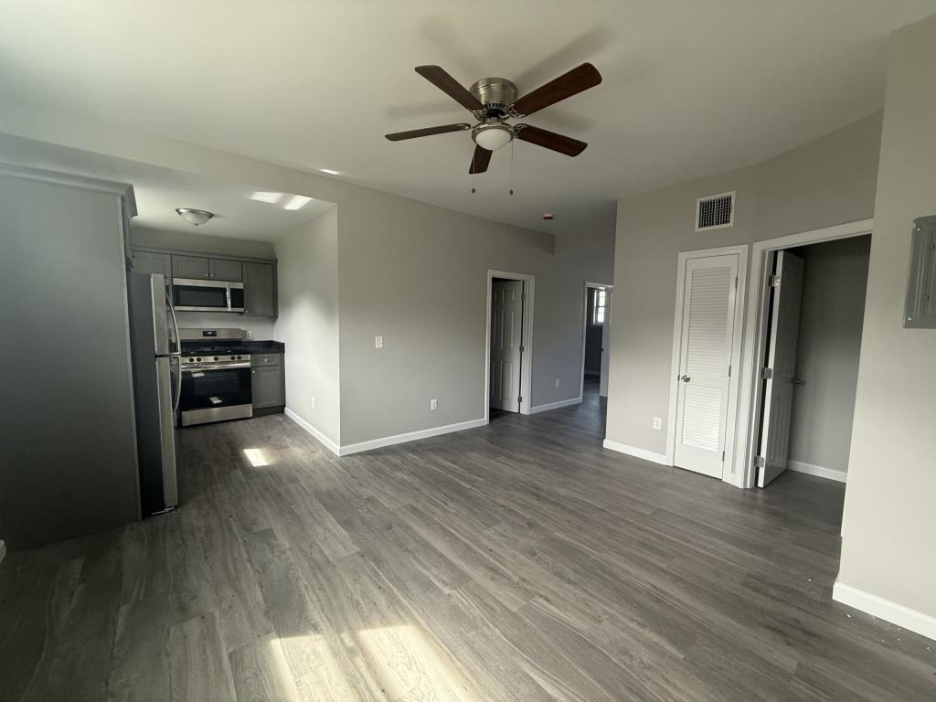 19 Morton St #1stFLSOUTH - Photo 3 of 8