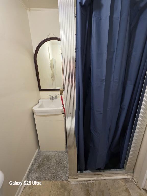 1714 N Market St - Photo 4 of 8