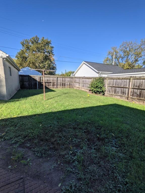 1613 N Mccann St - Photo 4 of 26