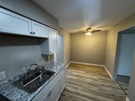 325 Pike St #6 - Photo 1 of 1