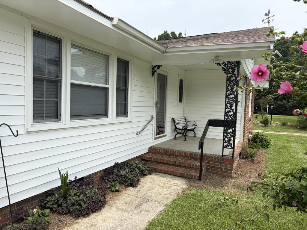 921 Lonnie Farm Rd - Photo 3 of 23