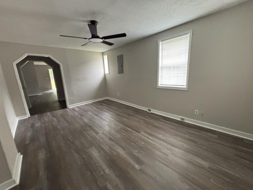 1239 Boone St - Photo 6 of 22