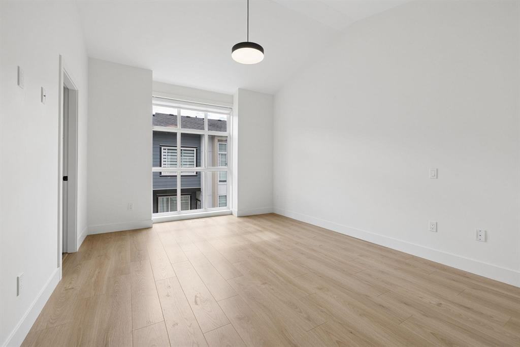 7670 207 Street #22 - Photo 4 of 28