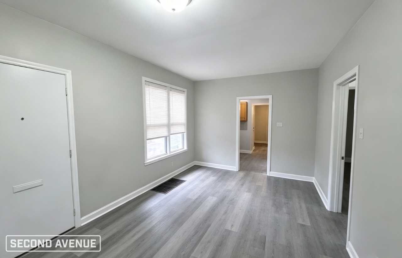 8239 S Woodlawn Ave - Photo 3 of 18