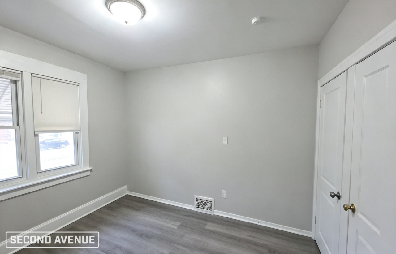 8239 S Woodlawn Ave - Photo 4 of 18