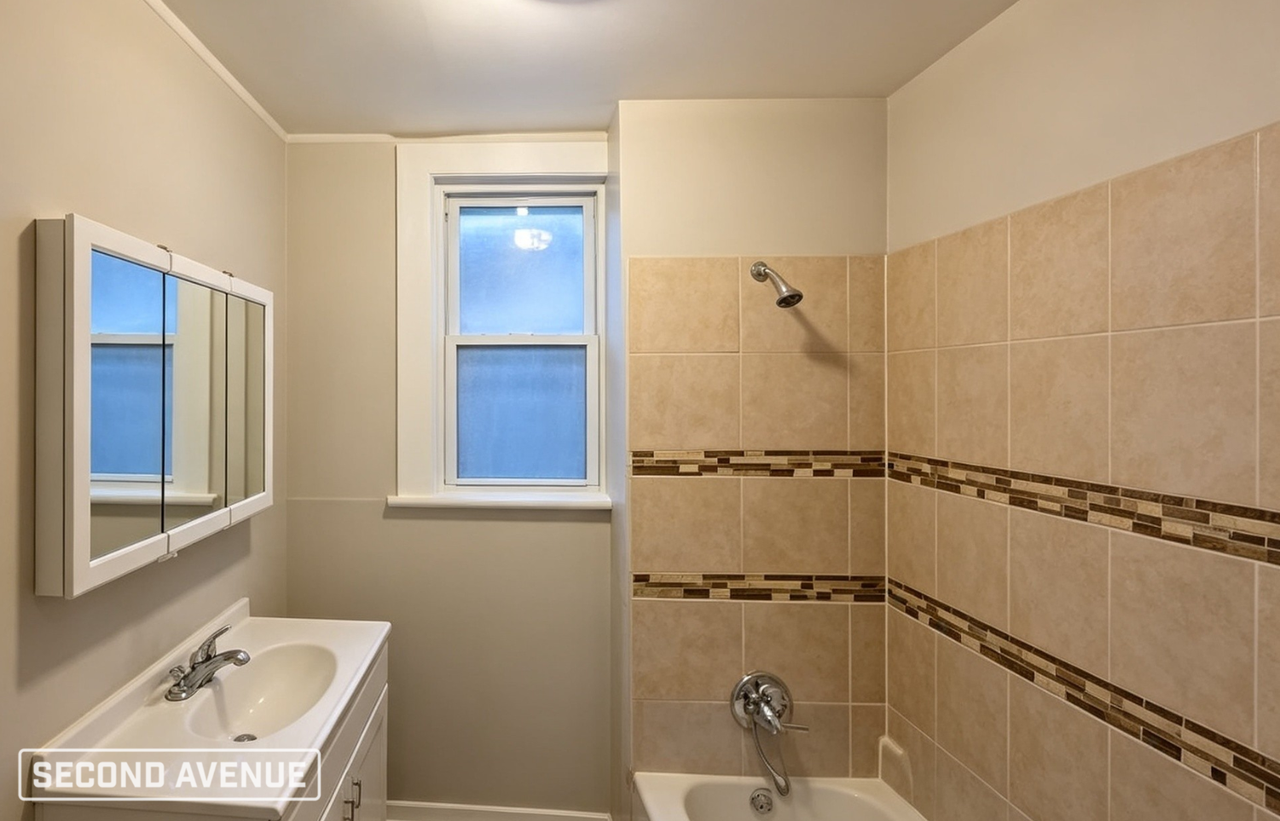 8239 S Woodlawn Ave - Photo 5 of 18