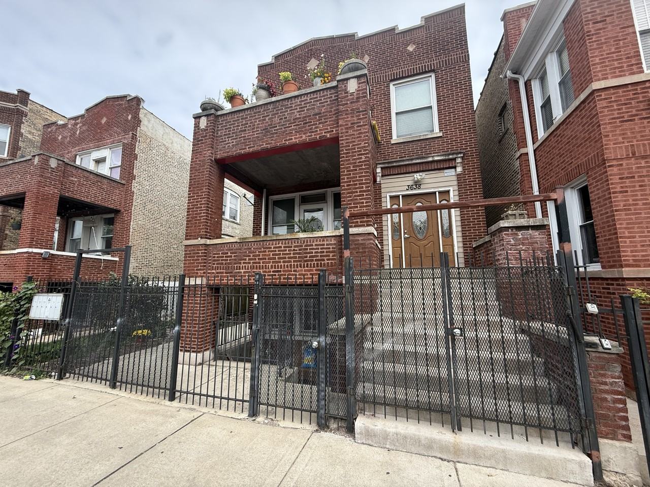 3638 W Diversey Ave #2F