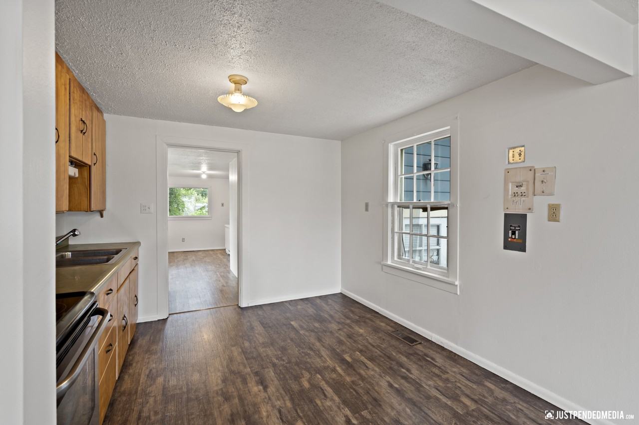 1417 Karluk St - Photo 6 of 14