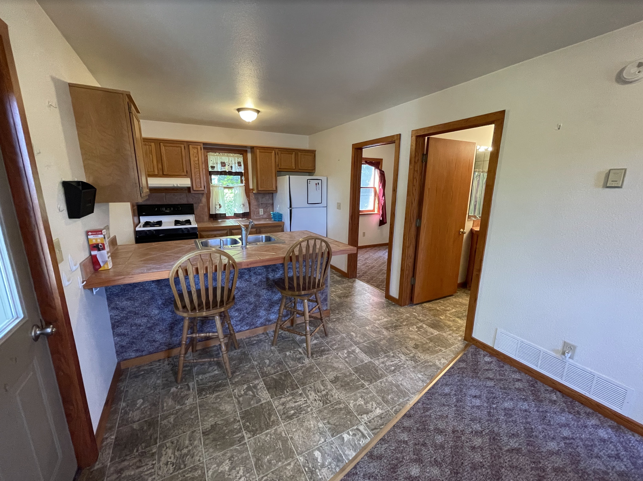 807 E South Ave #2 - Photo 3 of 15