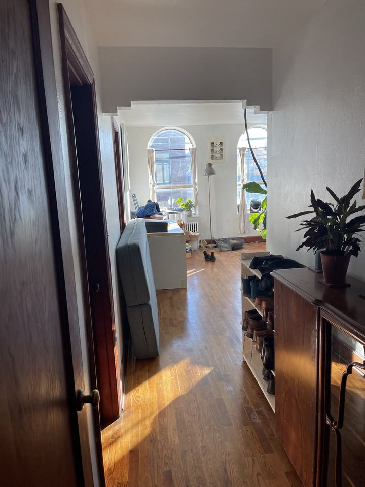 504 4th Ave E #2 - Photo 3 of 8