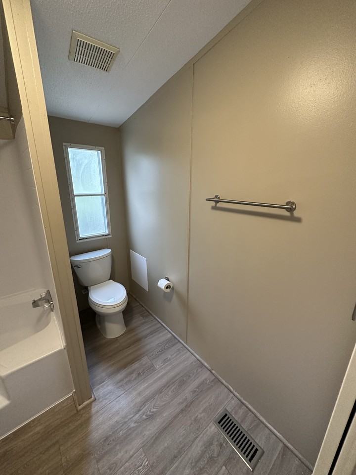 515 Connie St - Photo 5 of 14