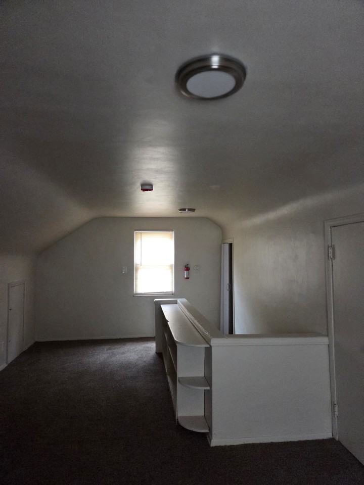 4249 Duane St - Photo 4 of 11