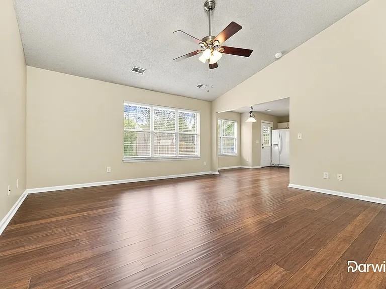 617 Hainesworth Drive - Photo 5 of 12