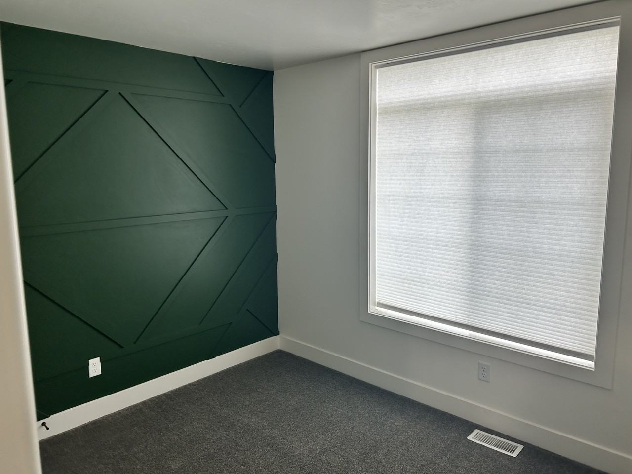 7050 S Bedford Ave - Photo 3 of 11